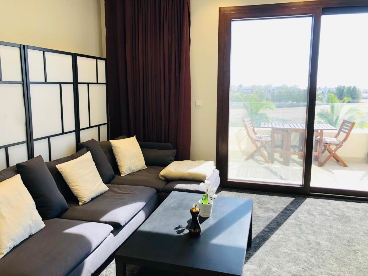 1-bedroom On Forest Island & Oceanside View Apartment