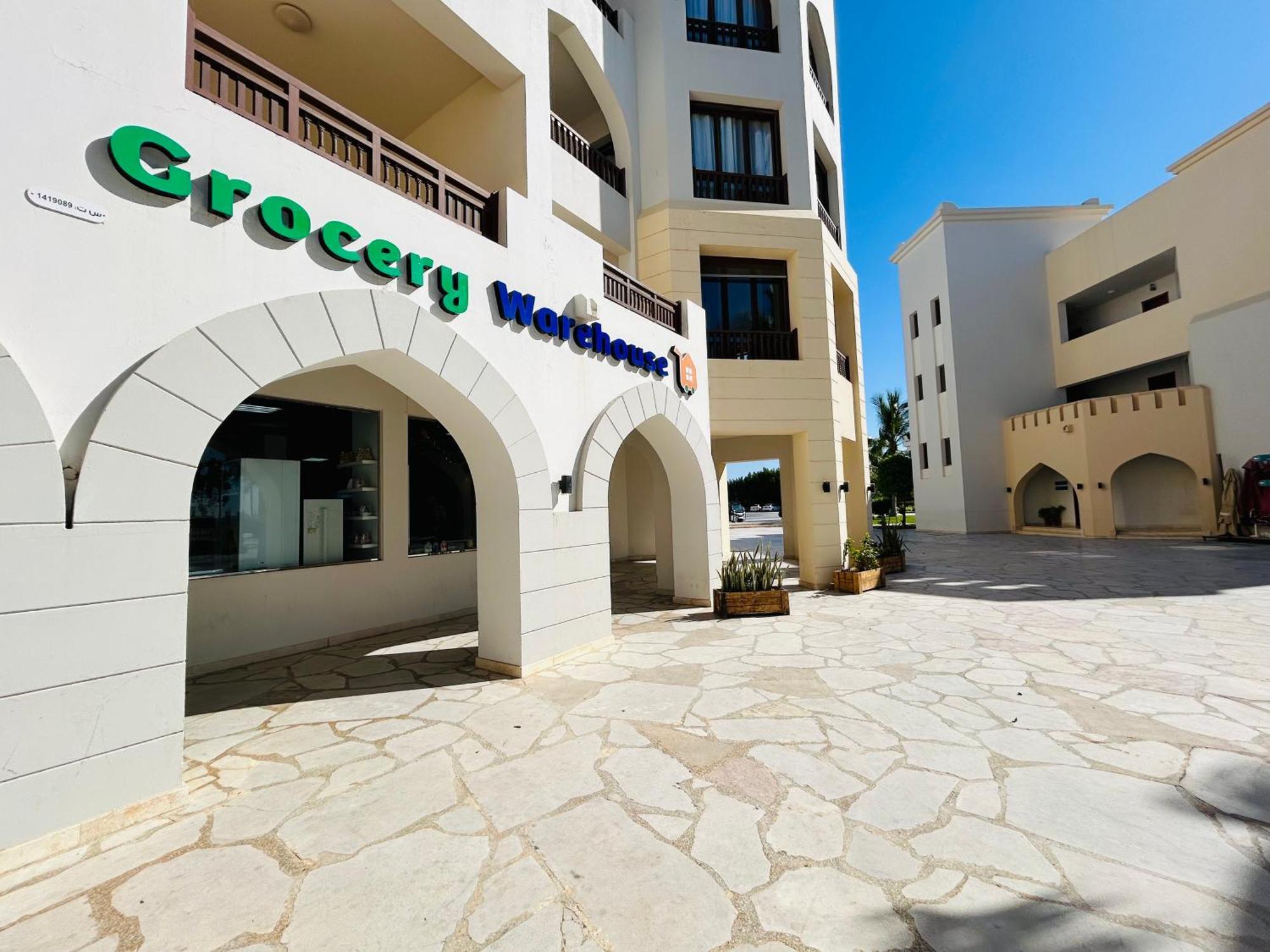 1-bedroom On Forest Island & Oceanside View Apartment Salalah