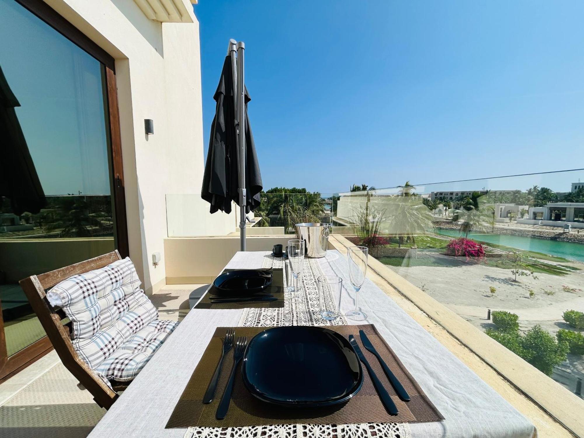 Apartment 1-bedroom On Forest Island & Oceanside View